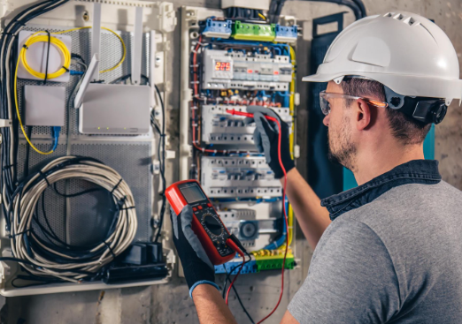 Electrical Safety on the Jobsite: The Critical Role of Licensed Electricians and Repair Services