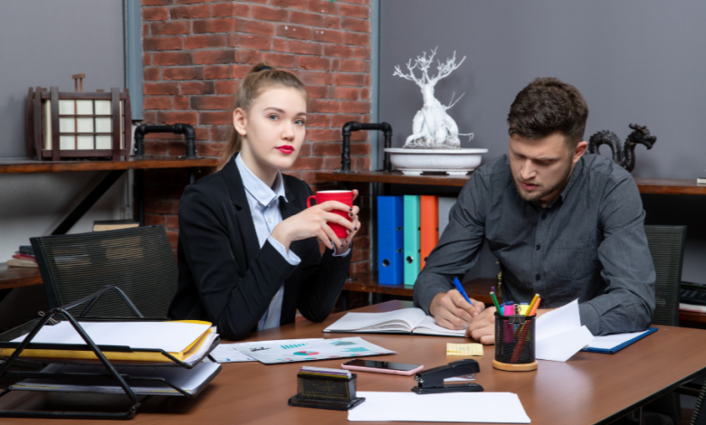 Choosing the Right Legal Bookkeeping Service for Your Law Firm: What to Look For